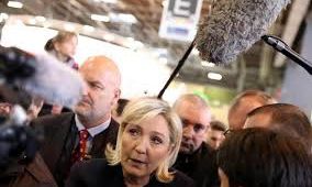 Le KAC remercie Marine Le Pen d’avoir explosé le Front national